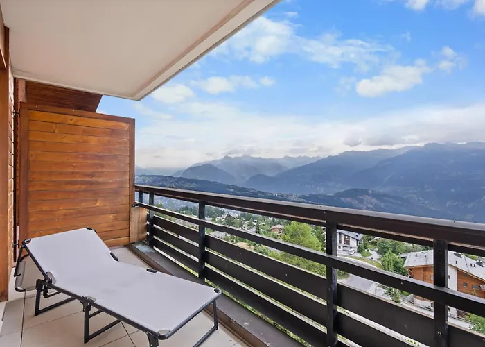 Mars 503 Sur La Place Du Village A Avec Vue Sur Les Alpes Appartement *